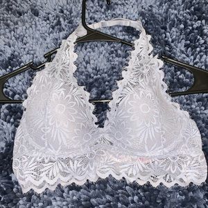 Victoria’s secret PINK halter bralette w/ under wire